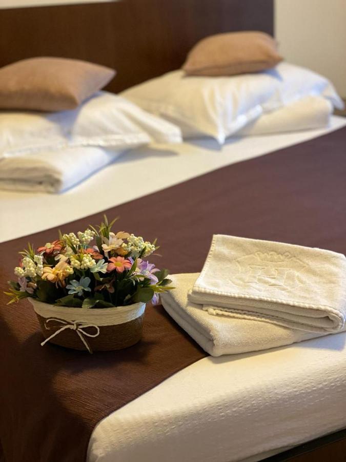 Hanul Lui Bogdan Economy INN Făget Extérieur photo