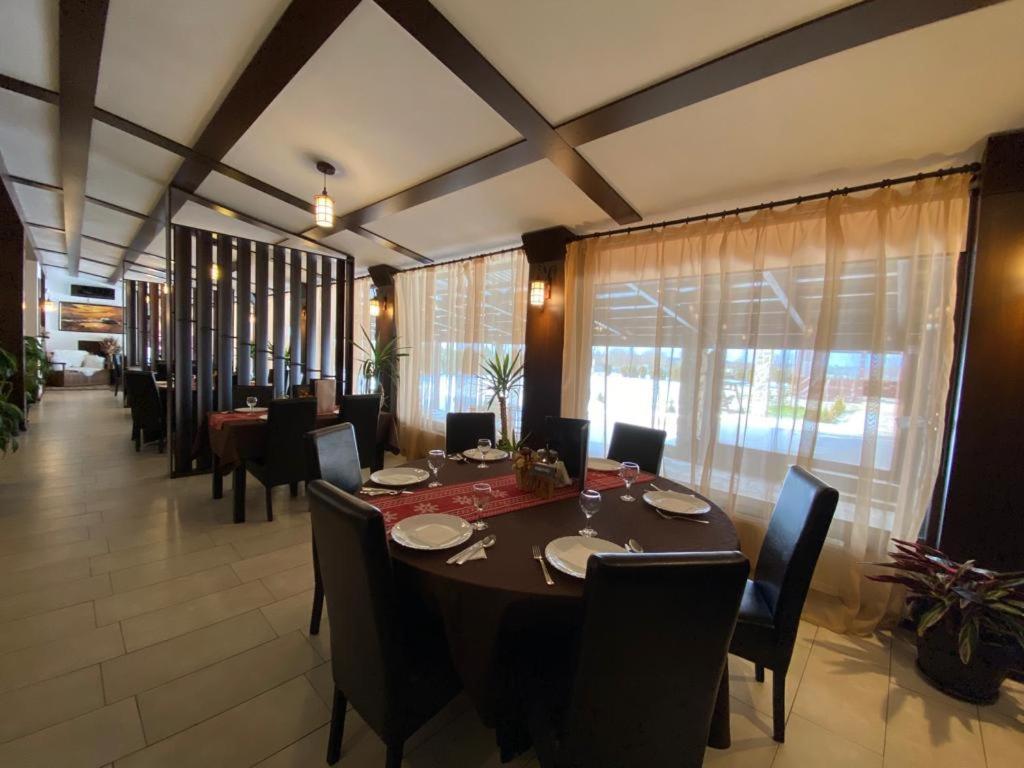 Hanul Lui Bogdan Economy INN Făget Extérieur photo