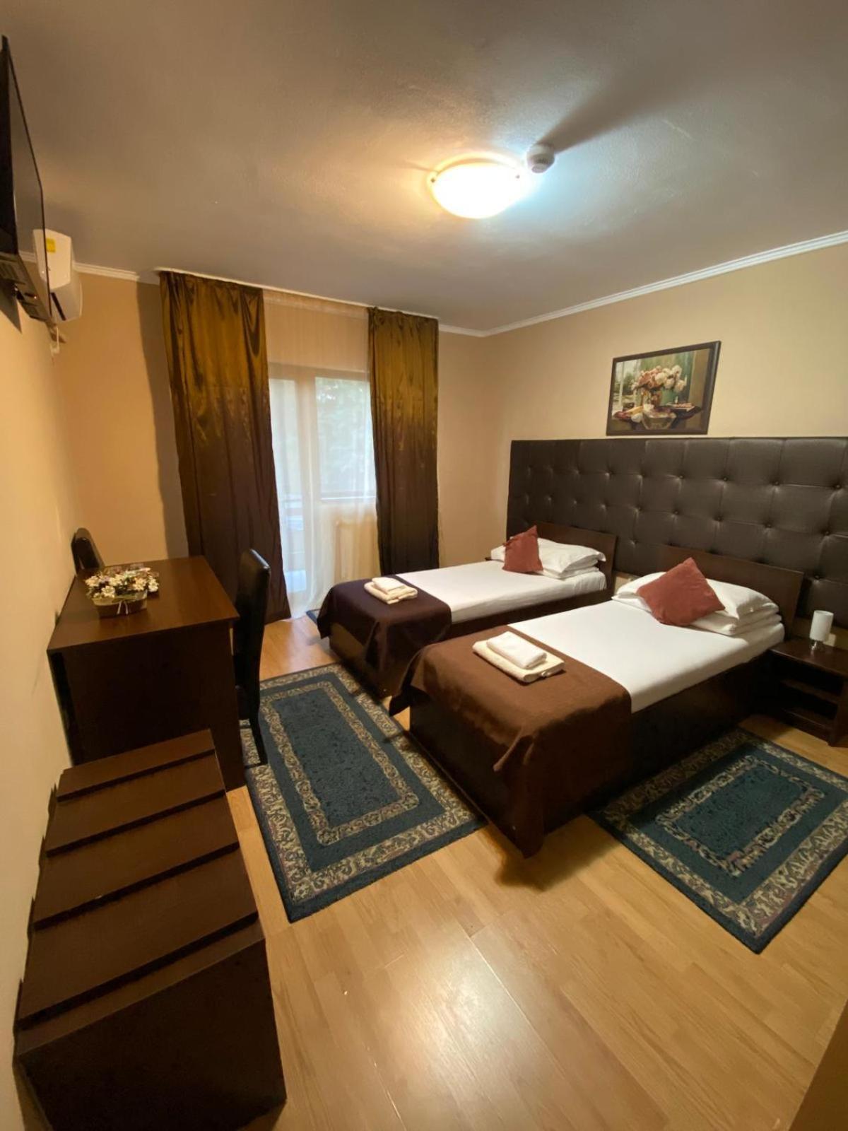 Hanul Lui Bogdan Economy INN Făget Extérieur photo